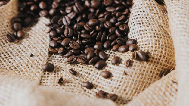 Vidd haza a kávézaccot